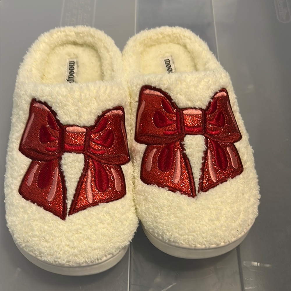 Moschino Women's White Slippers with Red Bow